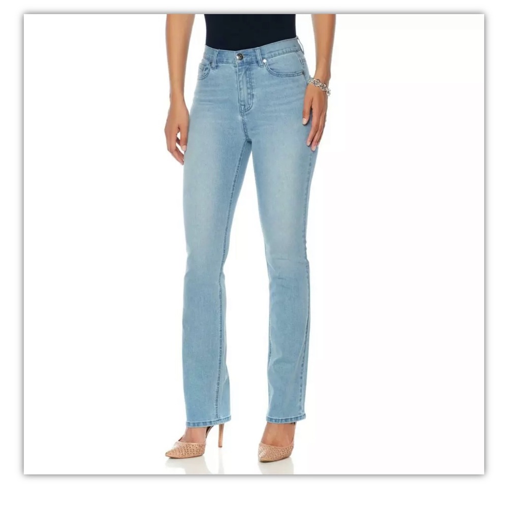 DG2 by Diane Gilman Women's Classic Stretch Boot-Cut Jeans CHAMBRAY Sz 20 NWT